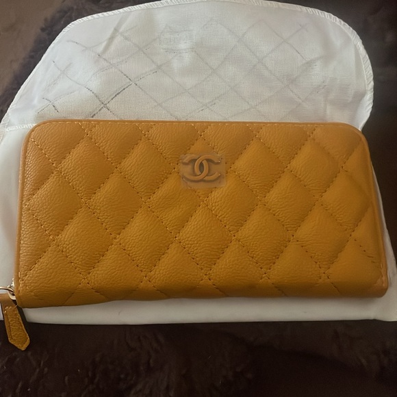 Wallet - Picture 2 of 6